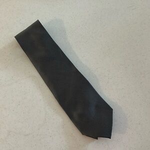 Claiborne men’s 100% imported silk tie